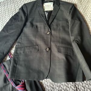 FORE boys suit size 12.  Excellent condition